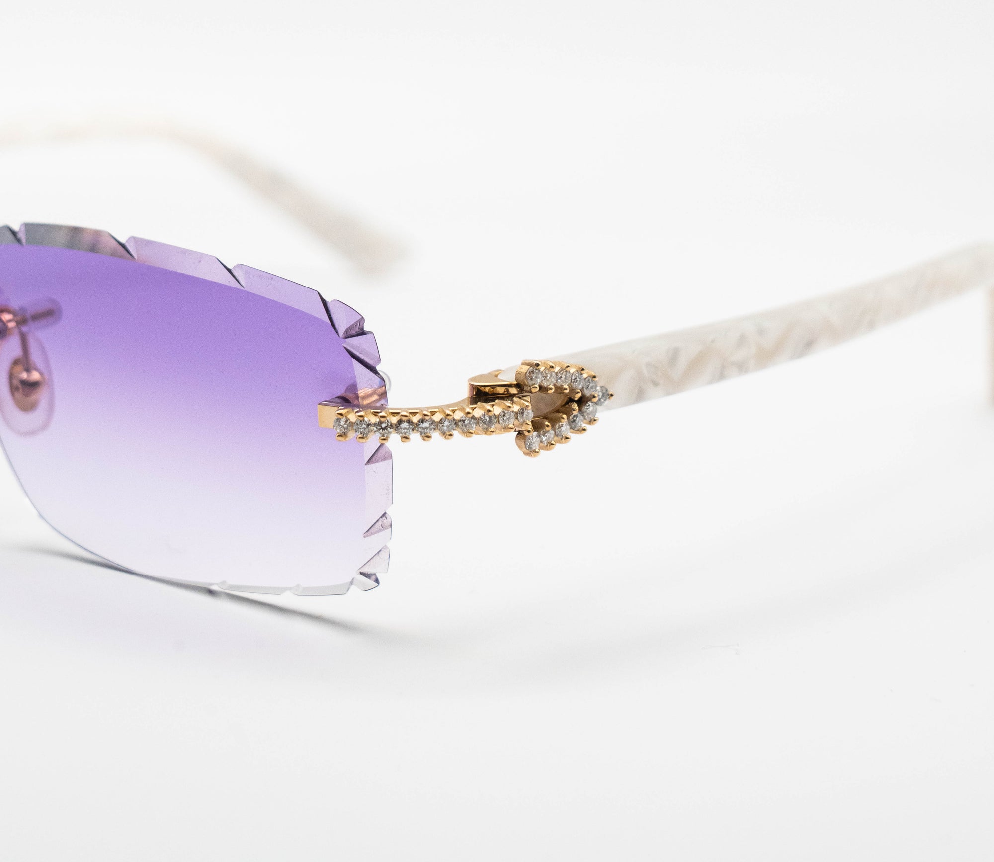 Cartier Sunglasses "C Allongé Diamond De Cartier" Amethyst Lenses