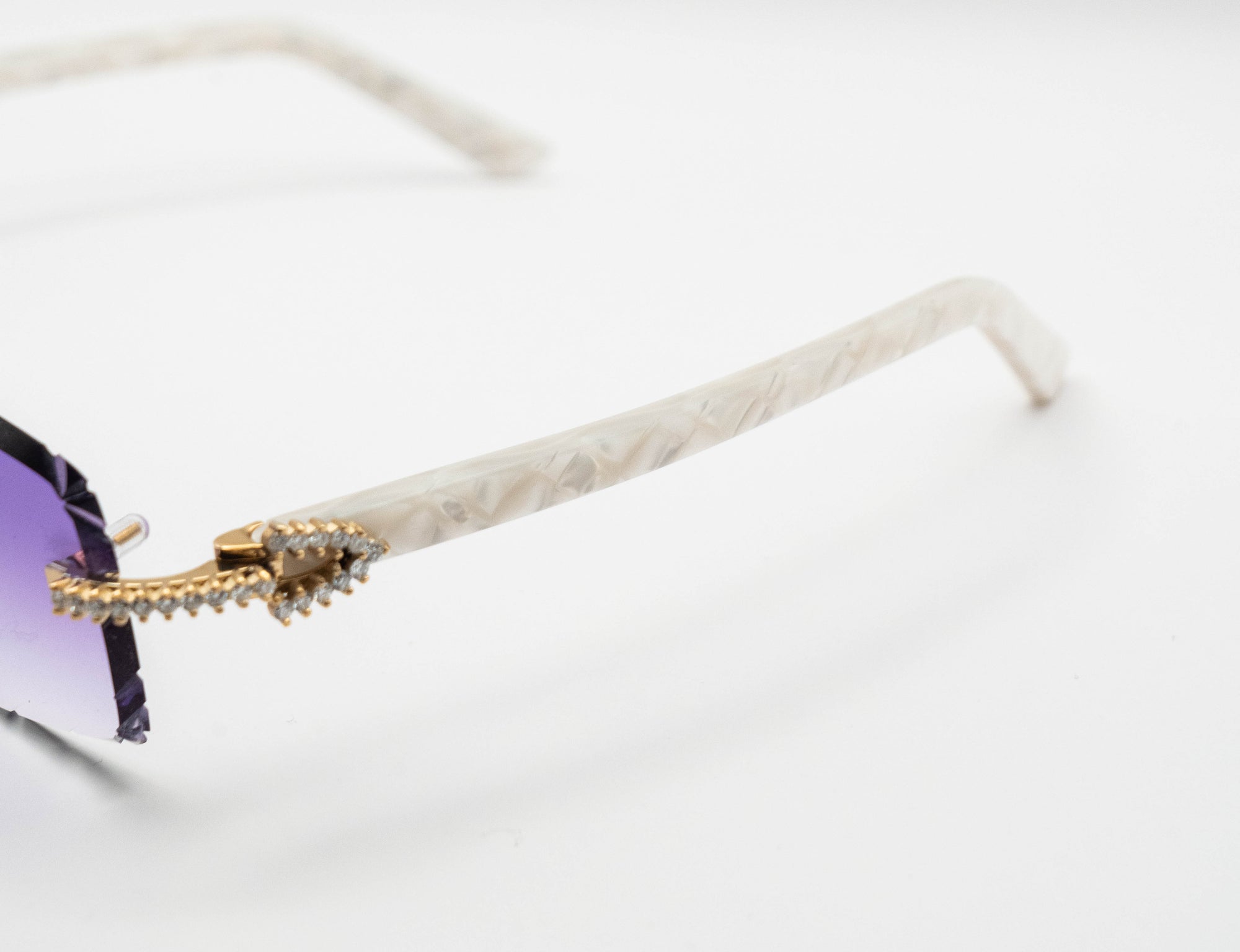 Cartier Sunglasses "C Allongé Diamond De Cartier" Amethyst Lenses