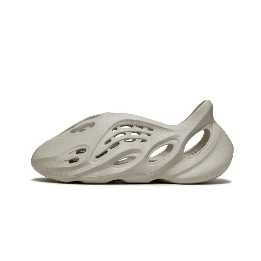 Yeezy Foam RNNR Sand