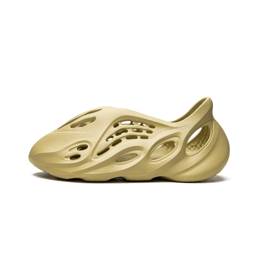 Yeezy Foam RNNR Sulfur